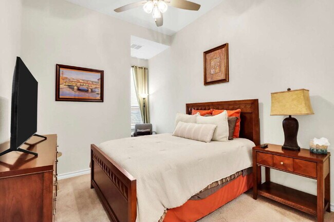 Building Photo - "Spacious 4-Bedroom Haven with 3 Full Baths in San Antonio's Charming Davis Ranch!"