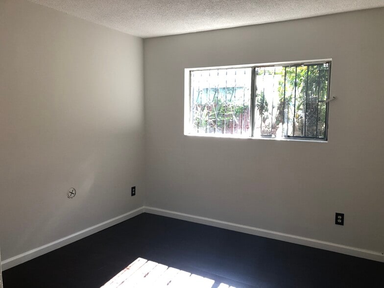 Building Photo - 2214 Griffin Avenue