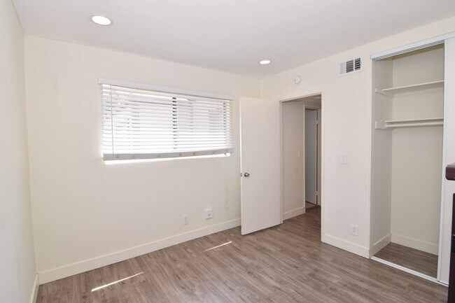 Building Photo - New with a View: This Property is just right for You!