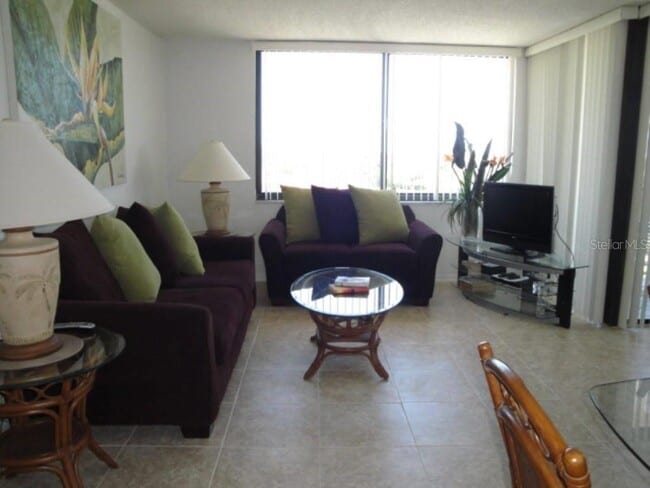 Building Photo - 6104 Palma Del Mar Blvd S