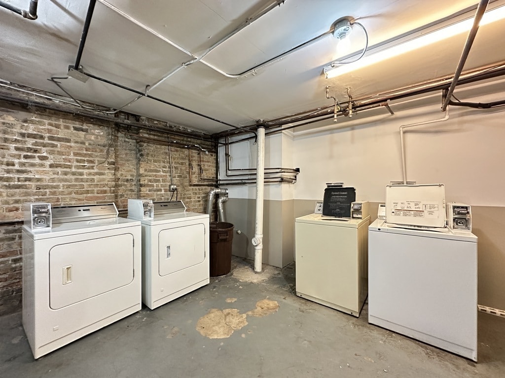 Building Photo - 5110 N Lincoln Ave