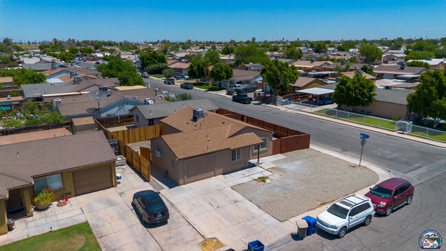 Building Photo - 1077 Wozencraft St
