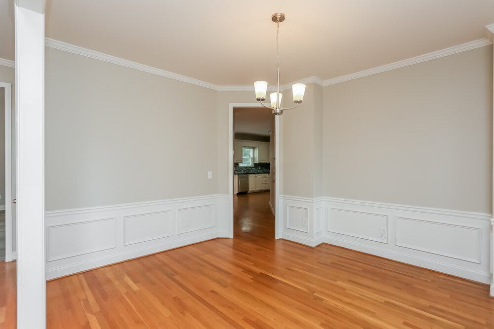 Building Photo - 870 Yankton Dr SW