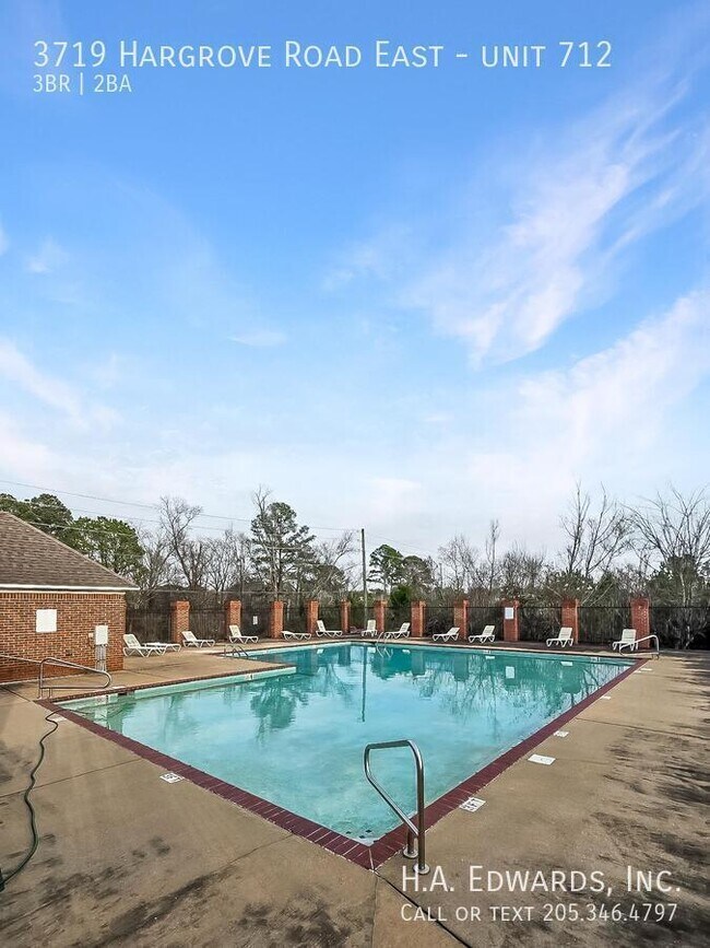Building Photo - 3719 Hargrove E Rd