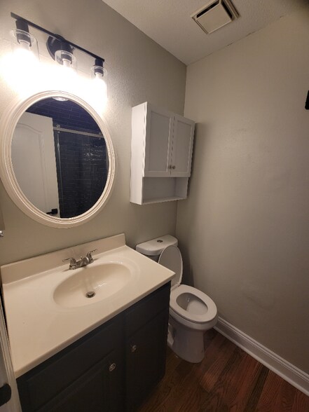 Building Photo - 5001 Grande Dr