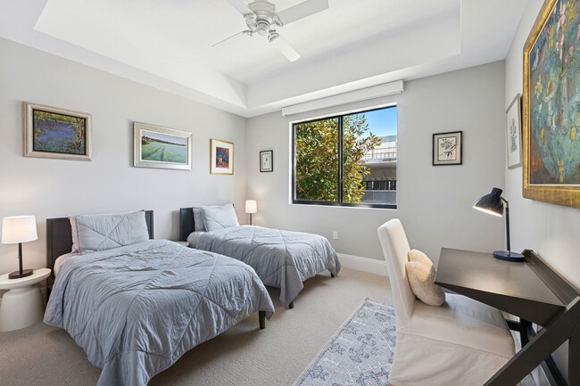 Building Photo - 1135 3rd Ave S