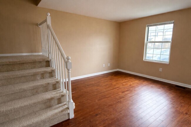 Building Photo - 3496 Burbank Dr