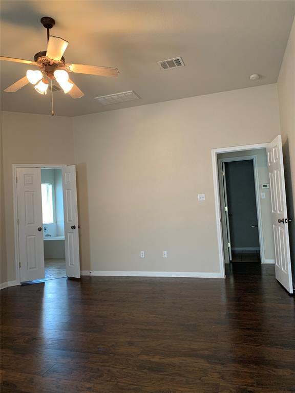 Building Photo - 18525 Blue Pond Dr