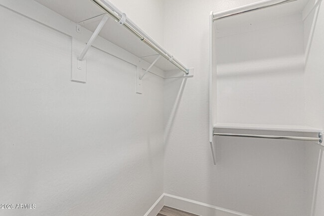 Building Photo - 18455 W Sandlewood Dr