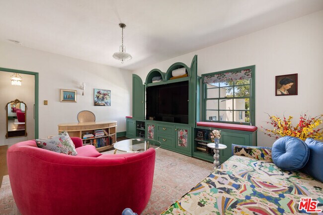 Building Photo - 10966 Strathmore Dr