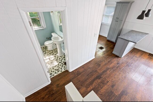 Building Photo - 4200 Homer Ave