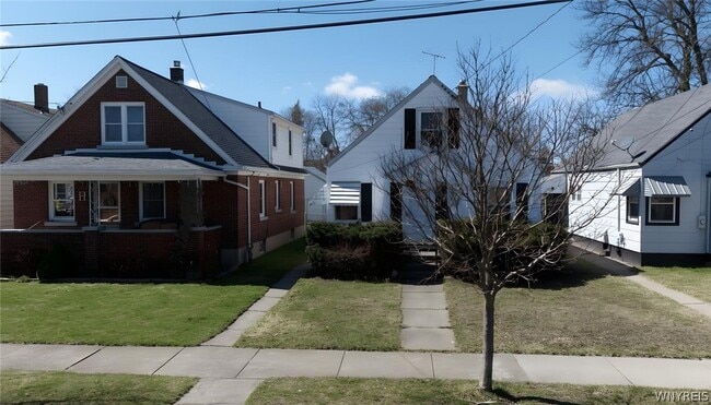 Building Photo - 420 25th St