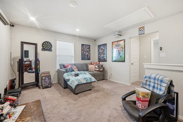 Building Photo - 2405 Ayers Dr