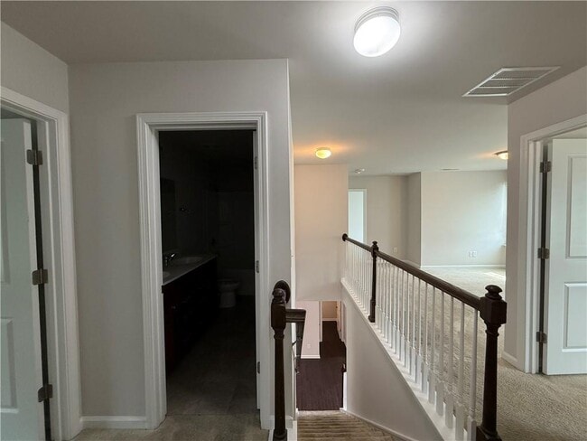 Building Photo - 5839 Wheeler Ridge Rd