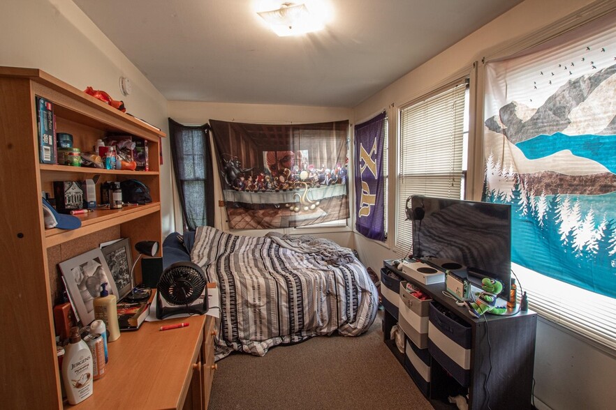 Building Photo - 55 Monroe St