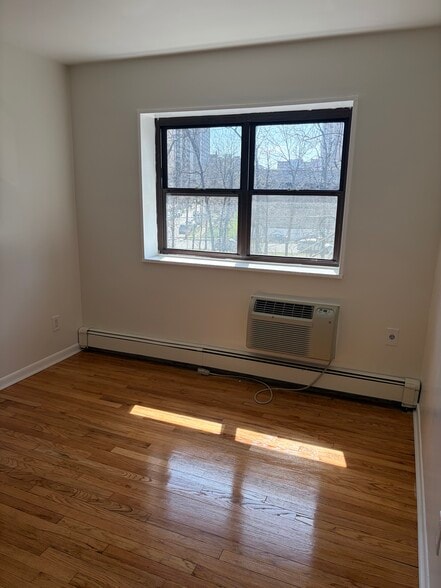 Building Photo - 218 Prospect Ave