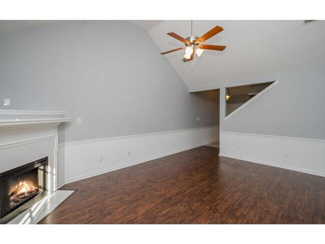 Building Photo - 7641 Pleasantville Way
