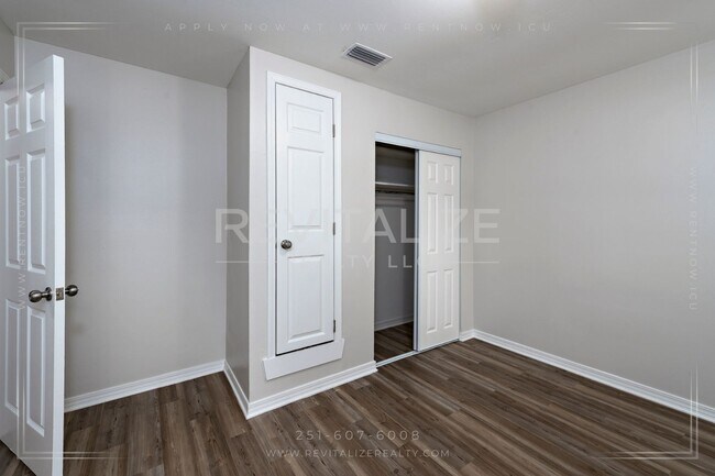 Building Photo - Cozy, Updated 3-Bedroom Home with a Shady Yard!