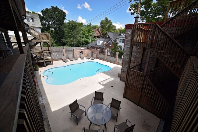 Building Photo - z-103125-Harlow House - 3745 Warwick Blvd/210 E 38th Street