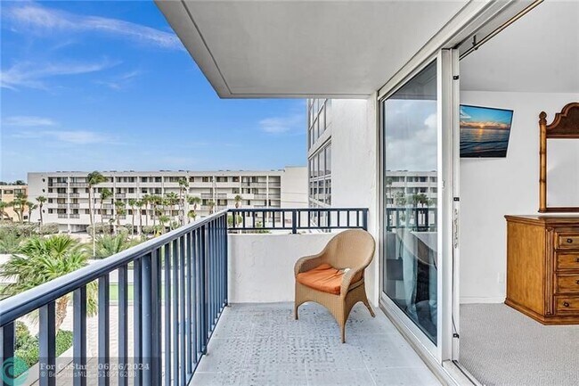 Building Photo - 525 N Ocean Blvd