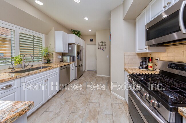 Building Photo - 28258 Sugar Pine Way
