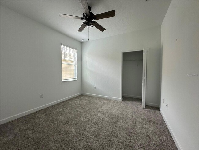 Building Photo - 8855 Fallen Oak Dr