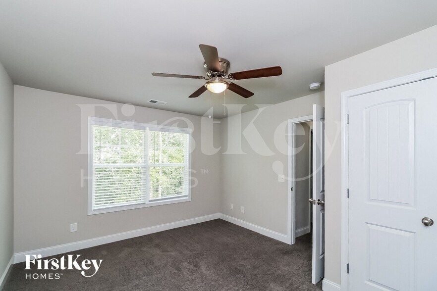 Building Photo - 6690 Sawnee Way