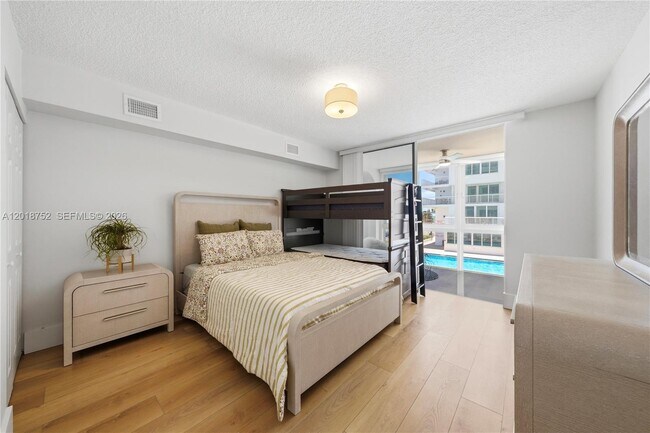 Building Photo - 5401 Collins Ave