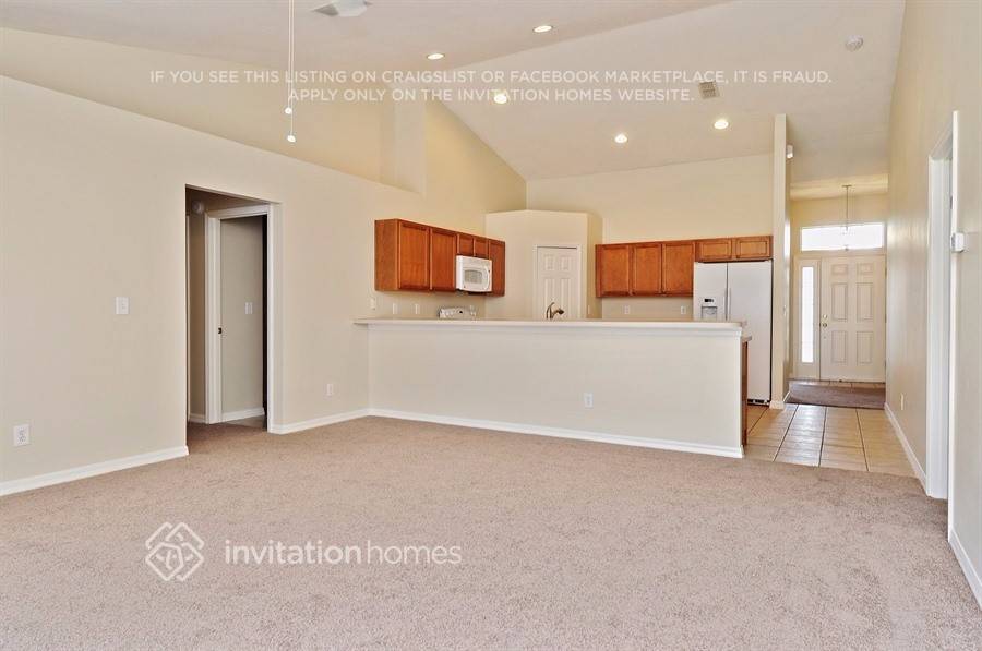Building Photo - 656 Hatchwood Dr