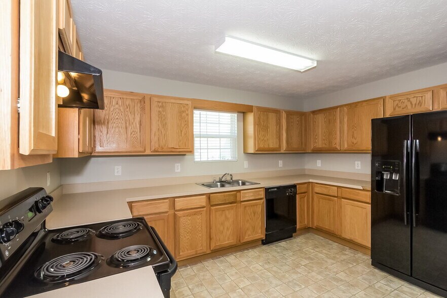 Building Photo - 465 Cathedral Dr