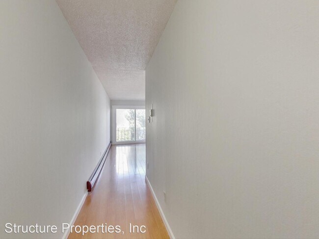 Building Photo - 355 24th Ave