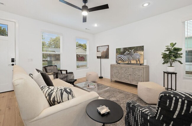 Building Photo - 1632 Neptune St