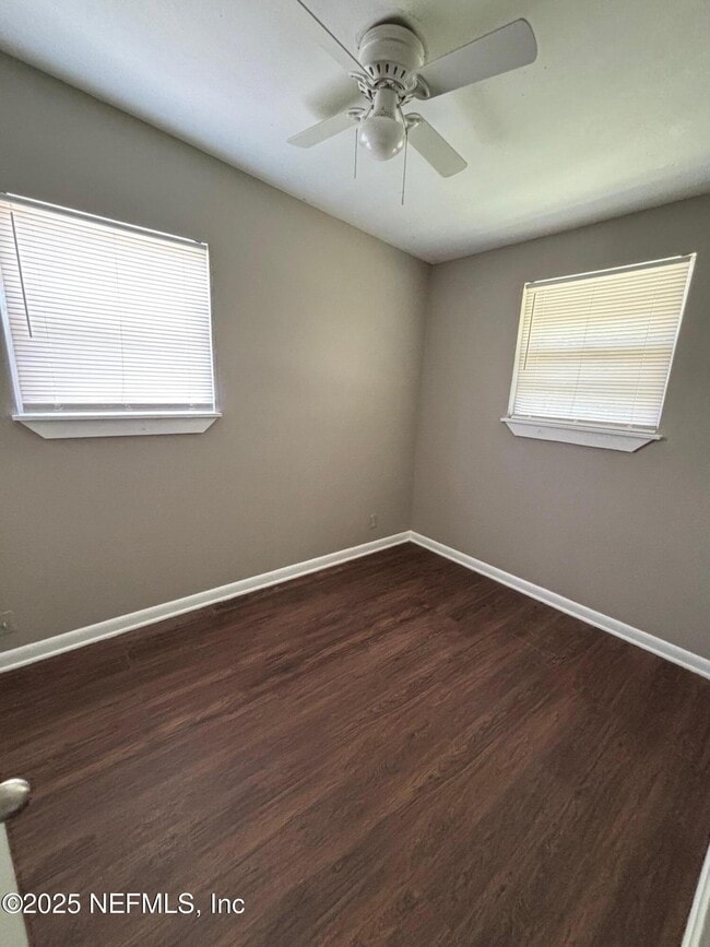 Building Photo - 2500 Congaree Dr W