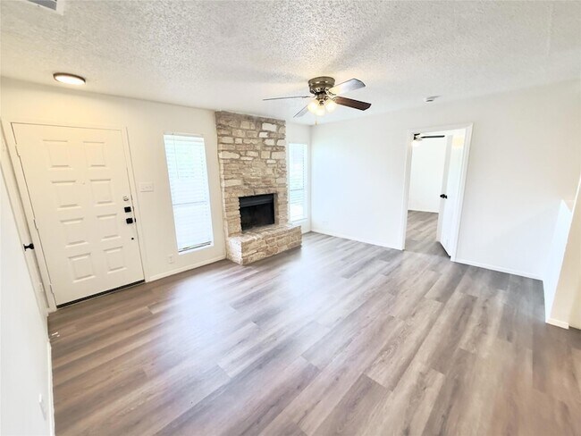 Building Photo - 2305 Whitlow Cove