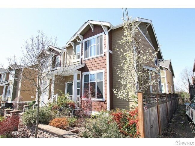 Building Photo - 3637 Wallingford Ave N