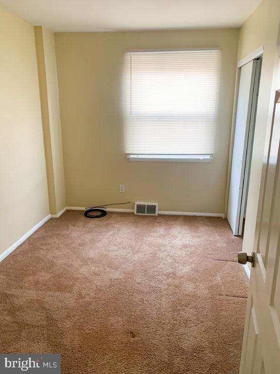 Building Photo - 7615 Algon Ave