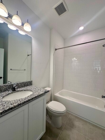 Building Photo - 3025 Prospect Trl