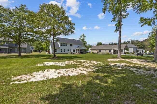 Building Photo - 3506 Sir James Ln