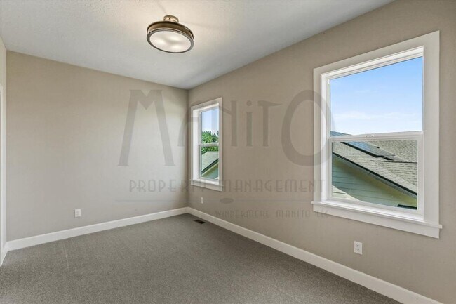 Building Photo - 5116 Scenic Ln