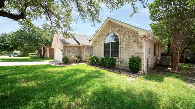 Building Photo - 1108 Antelope Ridge