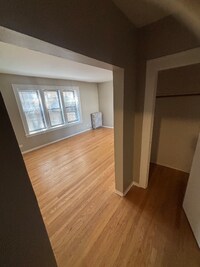 Building Photo - 6926 S Oglesby Ave