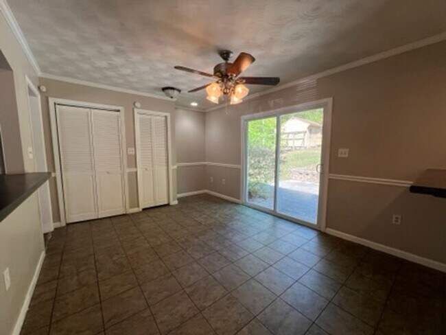 Building Photo - Convenient to Midtown, North Columbus, Ft Benning, CSU!!!