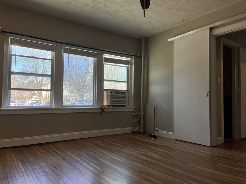 Building Photo - 1630 H St