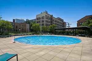 Building Photo - 3930 N Pine Grove Ave