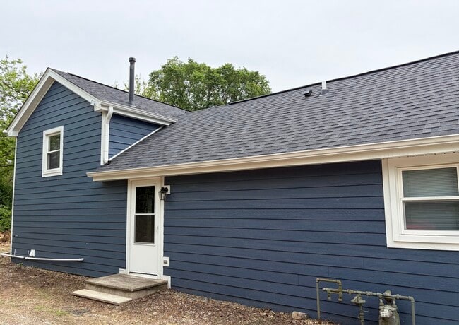 Building Photo - 8365 W Lincoln Hwy