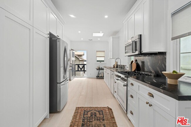 Building Photo - 961 Marco Pl