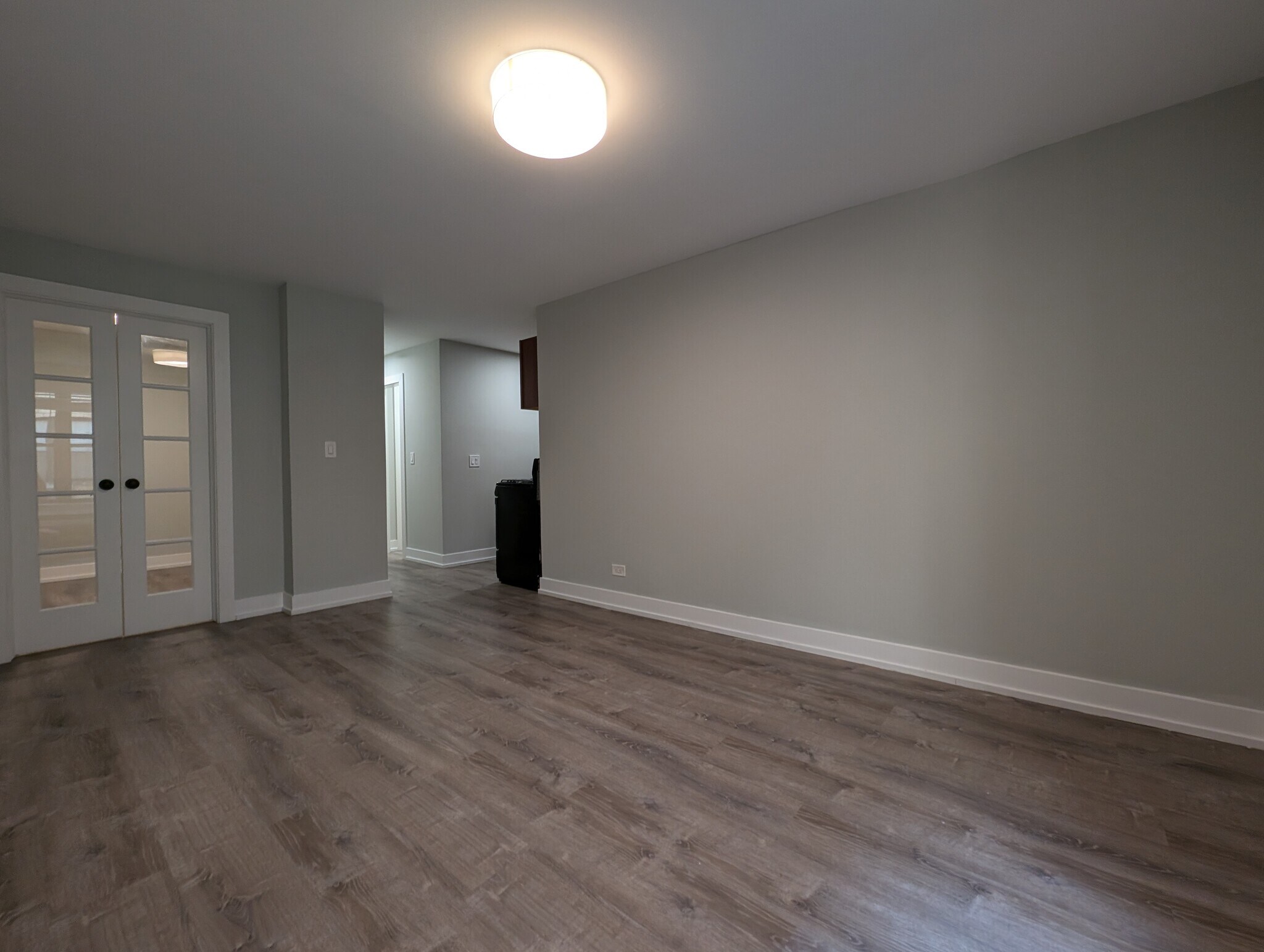 Building Photo - 456 W Barry Ave