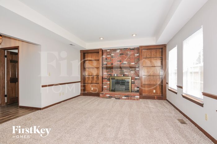 Building Photo - 1722 Treetop Dr