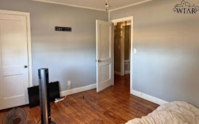 Building Photo - 2942 Boren Ave