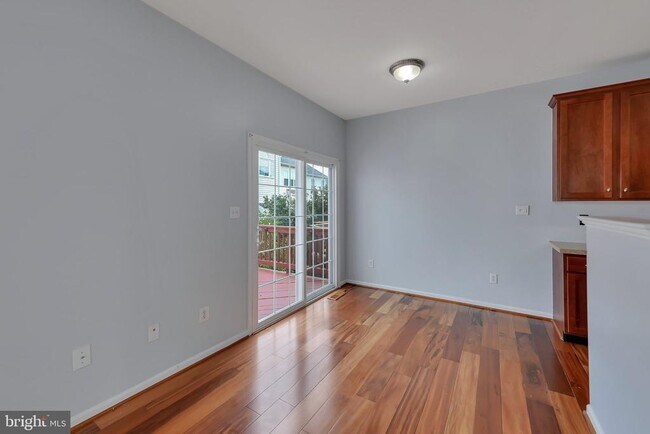 Building Photo - 42704 Sandman Terrace